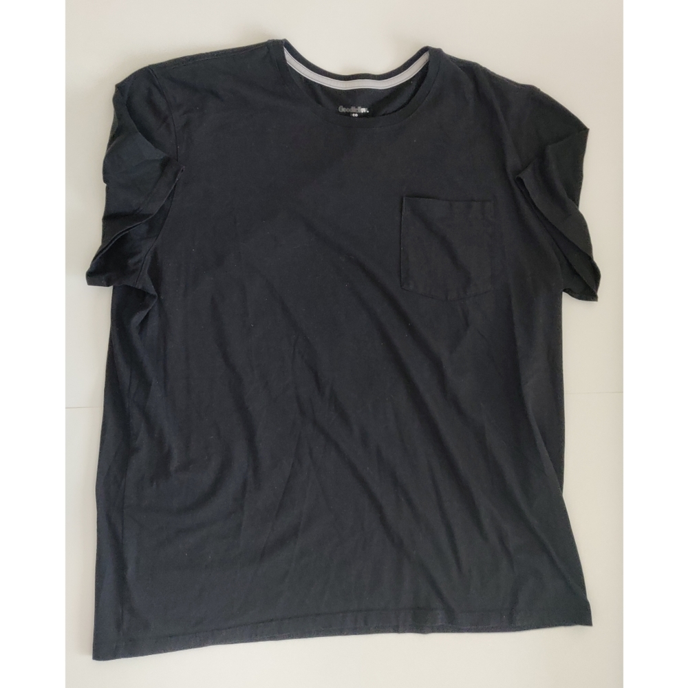 Men's Goodfellow Casual T-Shirt.